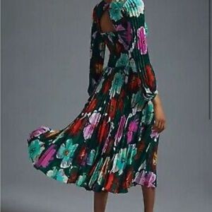 Maeve By Anthropologie Pleated V-Neck Dress Size 6